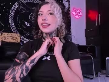 Freechat hazellwitch on Chaturbate