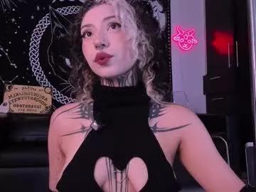 Freechat hazellwitch on Chaturbate