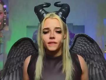 Freechat hollisbelch on Chaturbate