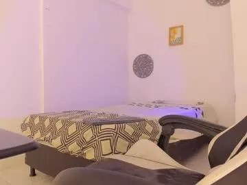 jax_maliq — Hello, welcome to my room #master #bigcock  #BBC #18 #cum [800 tokens remaining]