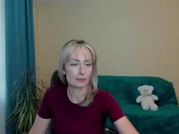Freechat julia__cherry_ on Chaturbate