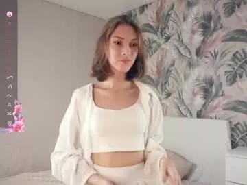 julianaclive — Goal: Finger licking  Hello my name is Summer! #new #skinny #young #18 #smalltits [31 tokens remaining]