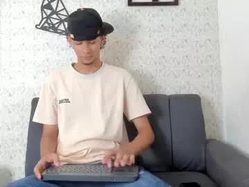 Freechat kenix_7 on Chaturbate