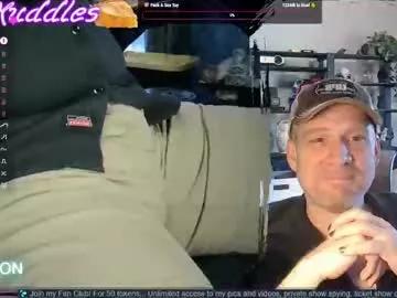 Freechat kenkuddles on Chaturbate