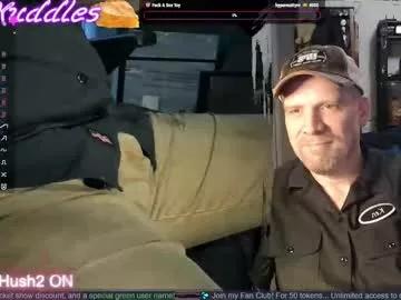 Freechat kenkuddles on Chaturbate