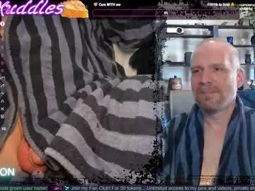 Freechat kenkuddles on Chaturbate