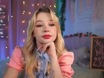 Freechat laurawifeness on Chaturbate