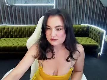 Freechat lilyfoxyy on Chaturbate