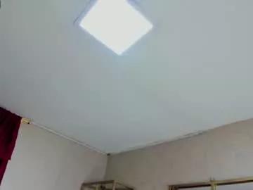 Freechat linda_saenz1 on Chaturbate