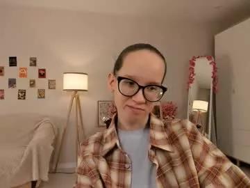 Freechat lynettebails on Chaturbate