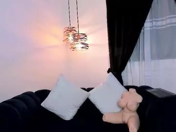 Freechat maximo_rodriguez on Chaturbate