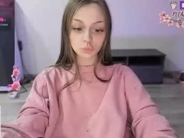 Freechat melonipinkbb on Chaturbate