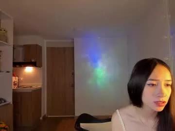 Freechat mikeyvioleta on Chaturbate