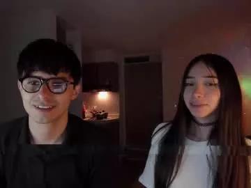Freechat mikeyvioleta on Chaturbate