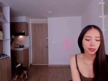 Freechat mikeyvioleta on Chaturbate