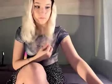 milkacouple — top off and play with nipples [150 tokens left] #anal #bigass #deepthroat #feet #c2c