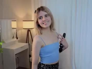 Freechat moirebroady on Chaturbate