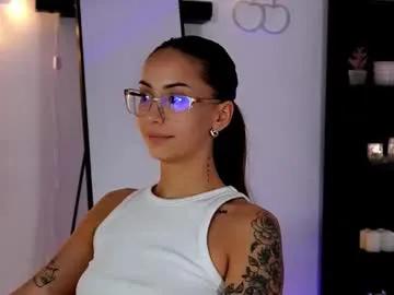 Freechat naomii_20 on Chaturbate