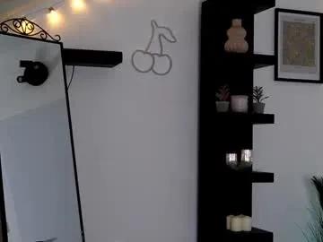 Freechat naomii_20 on Chaturbate