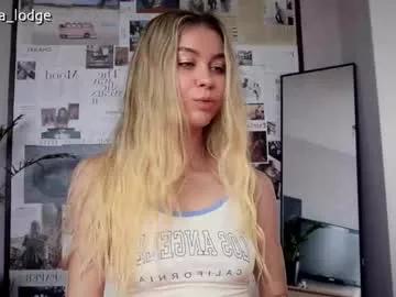 Group nika_lodge_official on Chaturbate