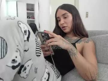 Freechat petitealejats on Chaturbate