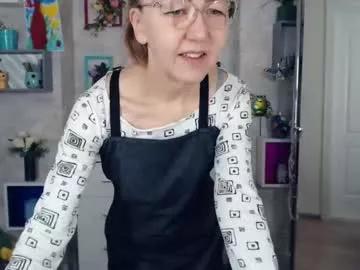 Freechat queen_a_n_i on Chaturbate