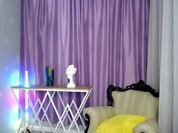 Freechat queen_a_n_i on Chaturbate