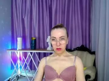 Freechat queen_a_n_i on Chaturbate