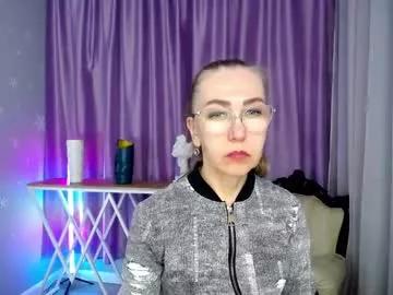 Freechat queen_a_n_i on Chaturbate