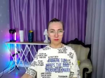 Freechat queen_a_n_i on Chaturbate