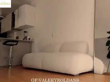 roldansvalery — Love, make me happy saturday :) #natural #bigass #lush #tease #pvt Goal #1/5   20:00 Left