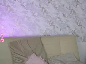 Freechat roselinedior on Chaturbate