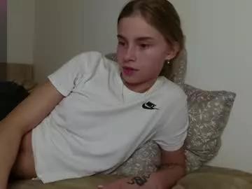 Freechat roxxxie_reid on Chaturbate