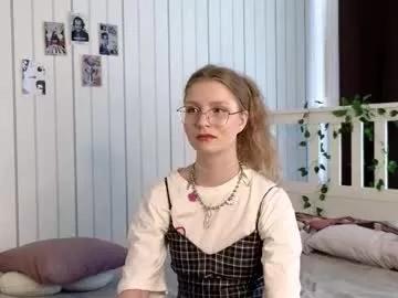 seleneroshia — My name Ashley and i wanna do - Take off my t-shirt ? / Thats my first day here! Please be nice and have fun #new #18 #cute #legs #bigass [0 tokens remaining]