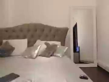 Freechat sensualhallie on Chaturbate