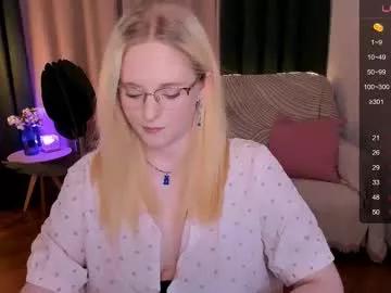sheslinki on Chaturbate 
