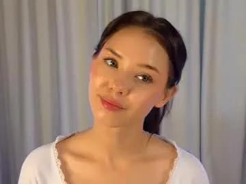 Away slyshypie on Chaturbate