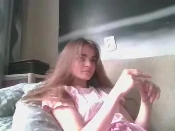 Freechat sophiesuvi on Chaturbate