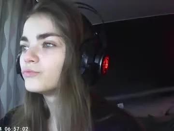 Freechat sophiesuvi on Chaturbate