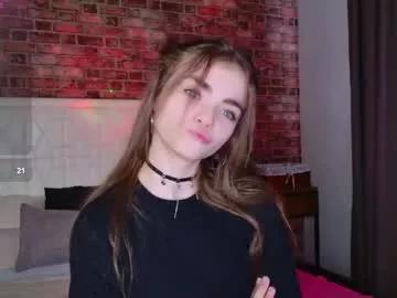 Freechat sophiesuvi on Chaturbate