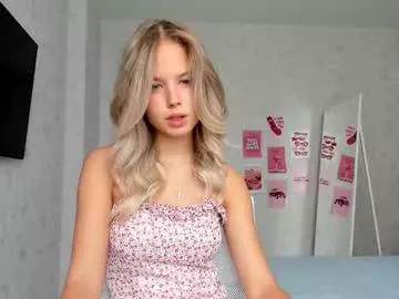 tender_ness18 — show legs to camera for 3 minutes #new #nonude #teen #18 [534 tokens remaining]