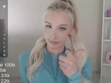 Freechat vickyfuckingdoll on Chaturbate