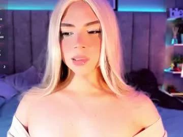 Freechat whoisshe_ on Chaturbate