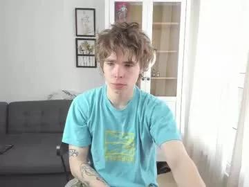 Freechat yen2025 on Chaturbate