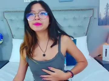 Freechat yommi_winx on Chaturbate