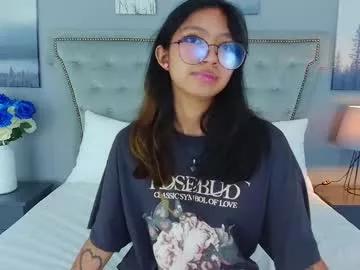 Freechat yommi_winx on Chaturbate