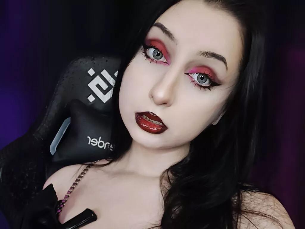 KailyLooly — I like honest, kind and generous men. I love being taken care of and I'm ready to give the same in return