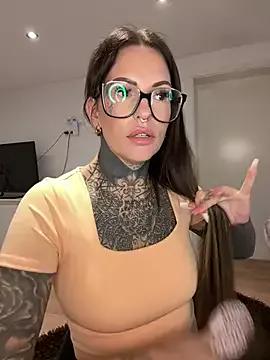 Freechat AileenInkOfficial on StripChat