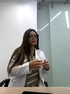 Freechat alicee16 on StripChat