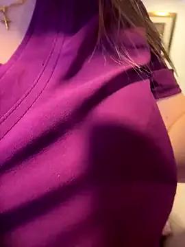 Freechat alicee16 on StripChat